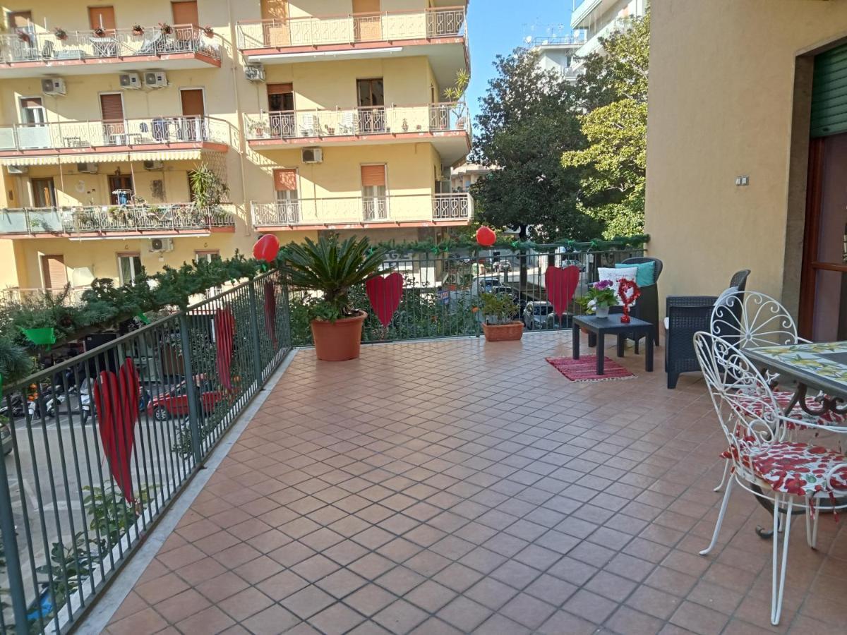 La Terrazza Di Monica & Teresa Bed & Breakfast Portici Dış mekan fotoğraf