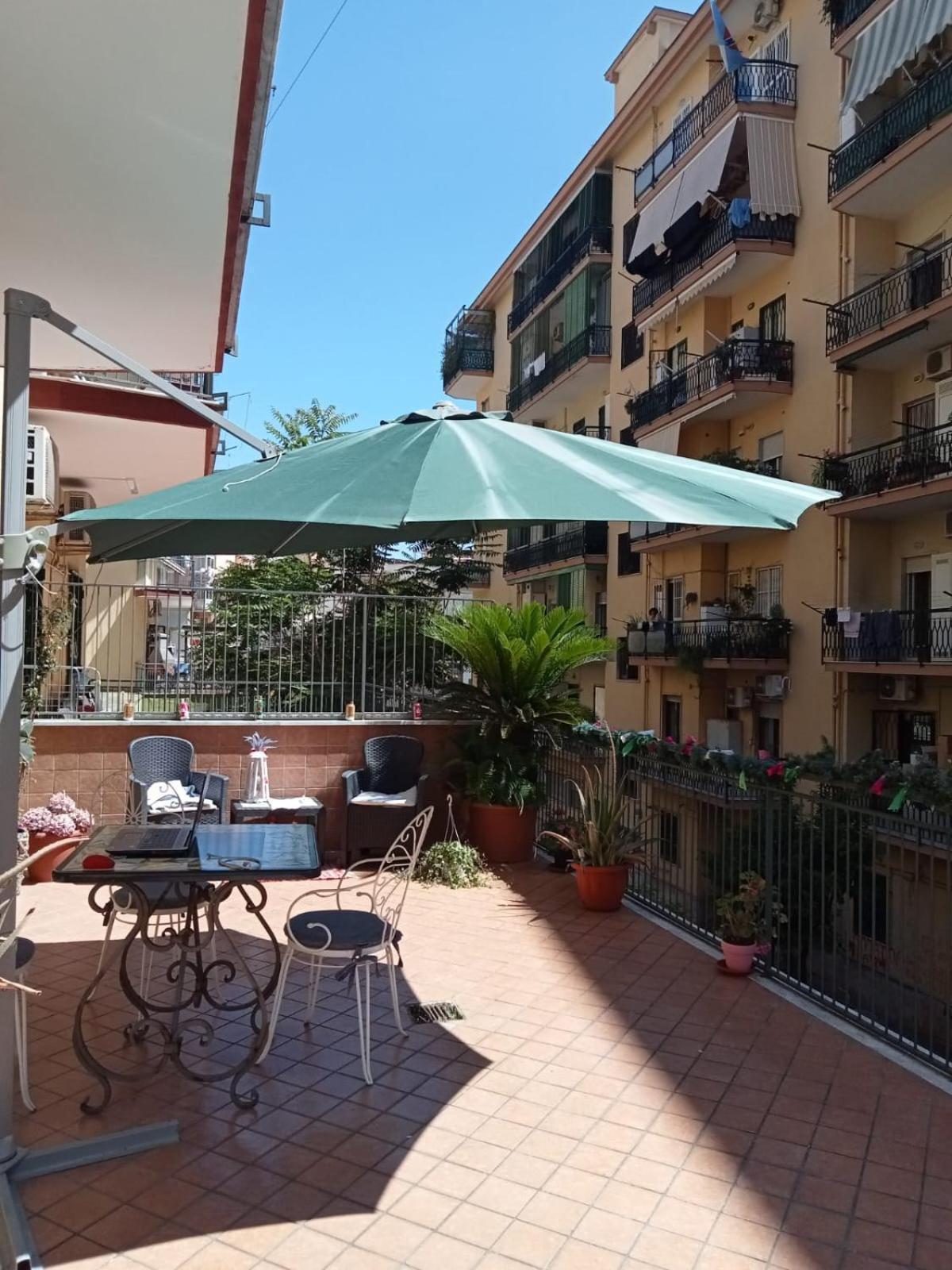 La Terrazza Di Monica & Teresa Bed & Breakfast Portici Dış mekan fotoğraf