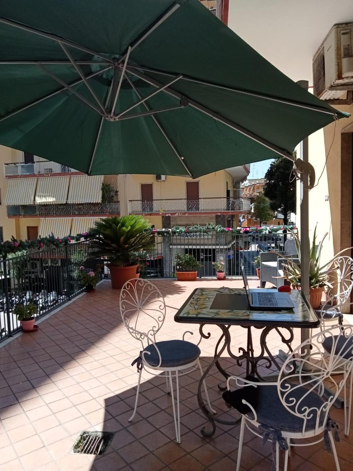 La Terrazza Di Monica & Teresa Bed & Breakfast Portici Dış mekan fotoğraf