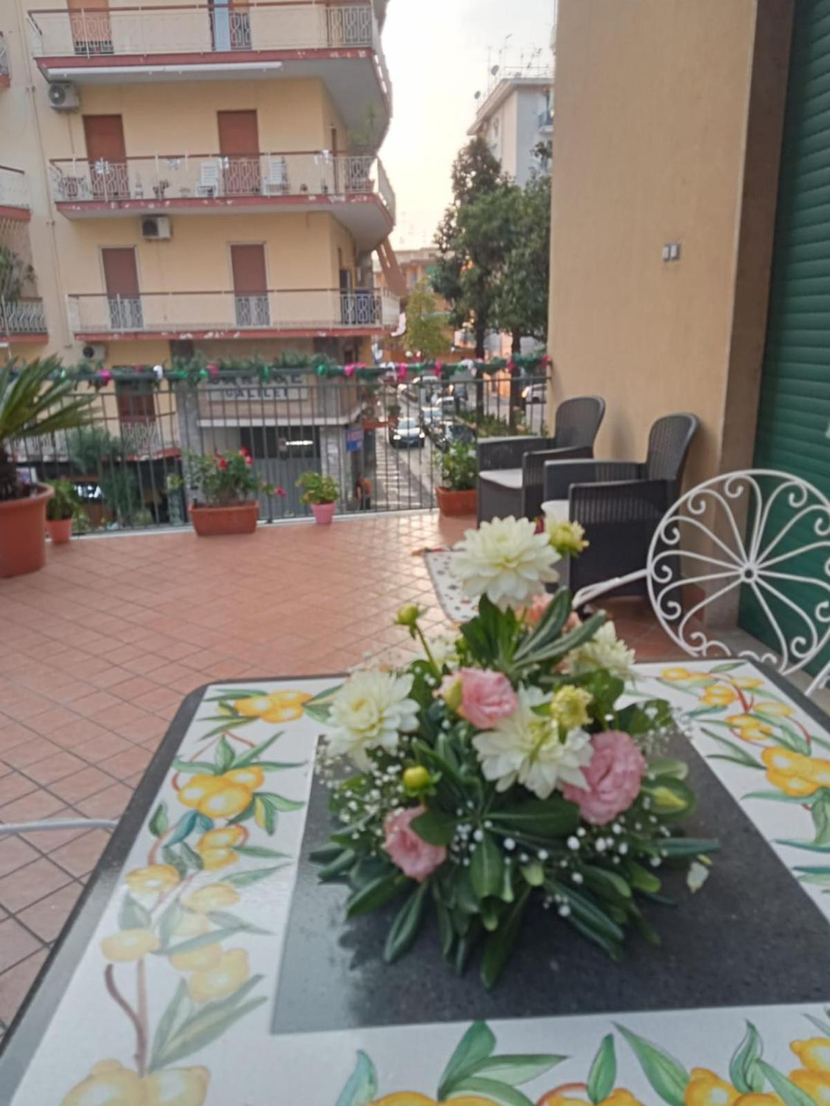 La Terrazza Di Monica & Teresa Bed & Breakfast Portici Dış mekan fotoğraf