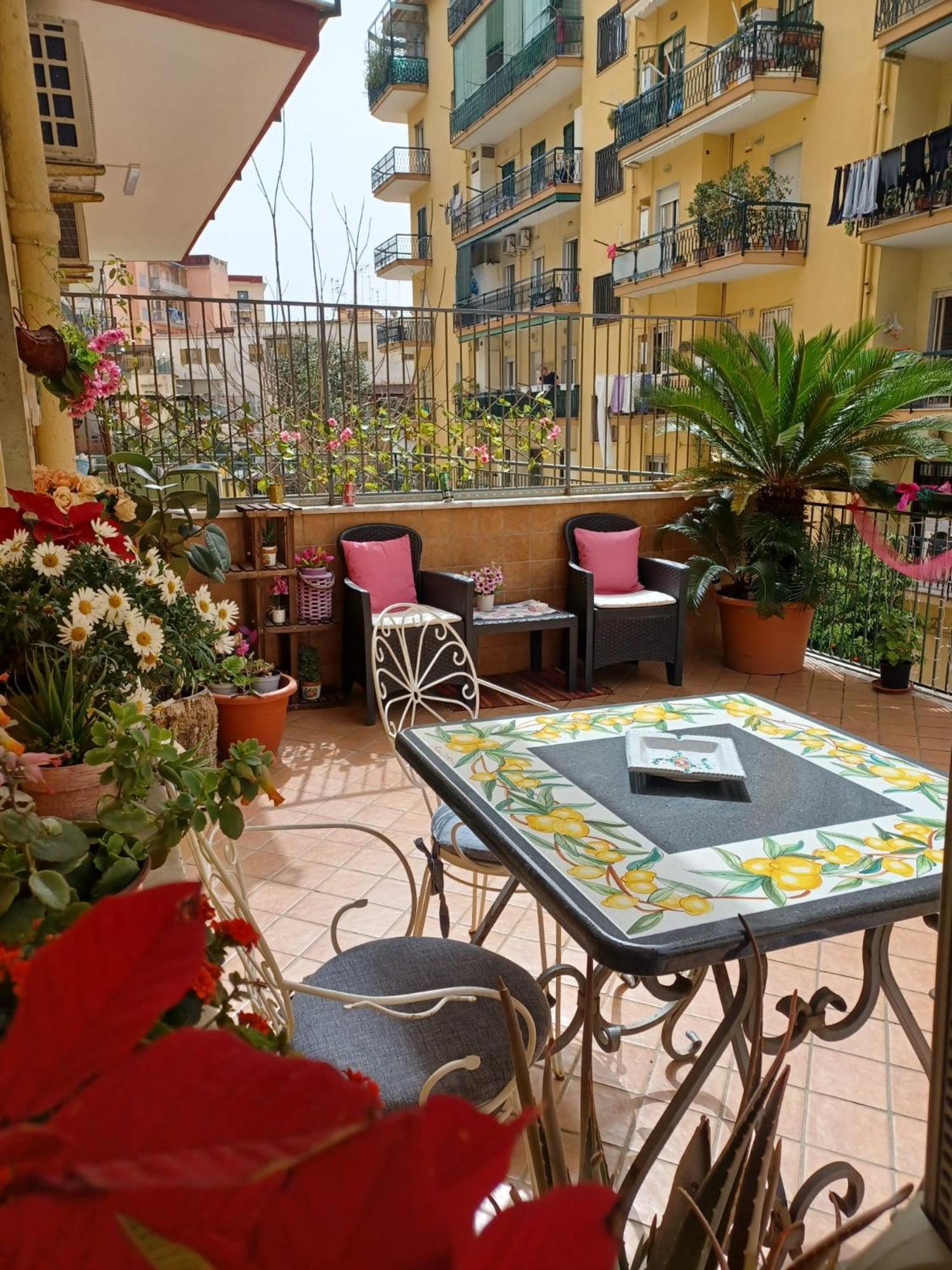La Terrazza Di Monica & Teresa Bed & Breakfast Portici Dış mekan fotoğraf